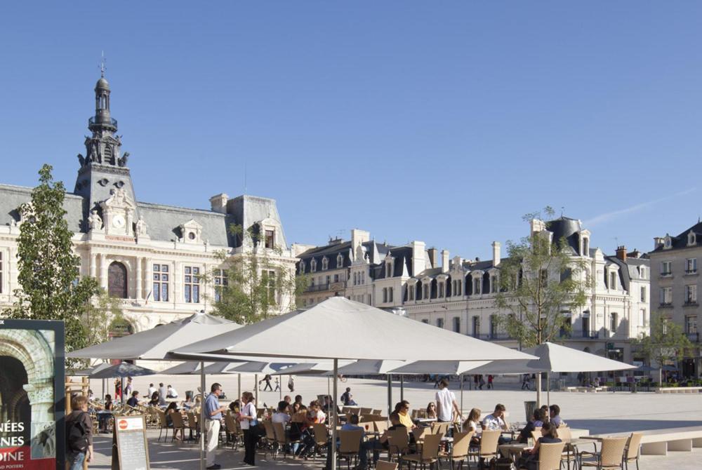 Proche Gare Et Centre-Ville De Poitiers Emplacement Ideal Exterior photo